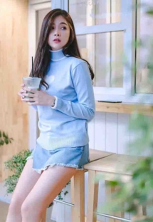 nam-fah-Long sleeved dress