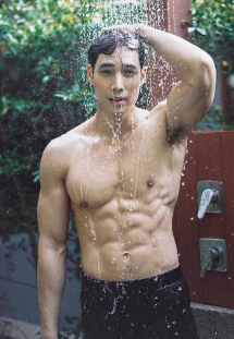 Den Khun-sexy